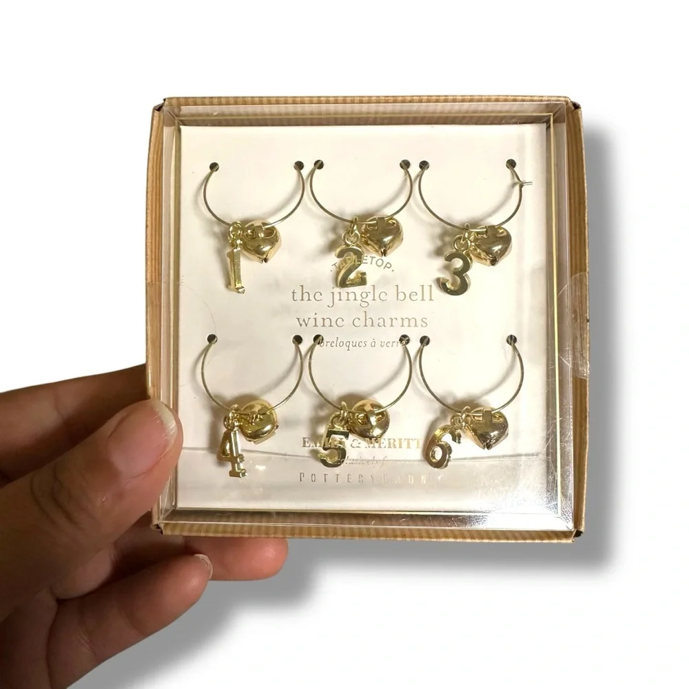 NIB Pottery Barn Emily + Merit Gold Tabletop The Jingle Bells Wine Charms Set